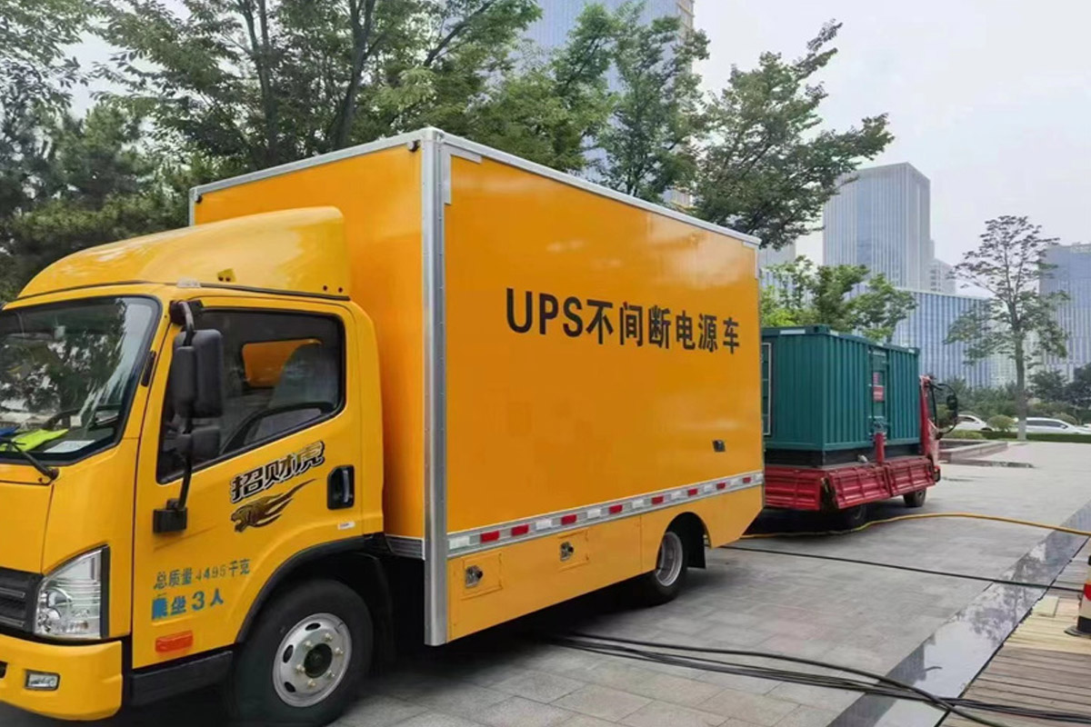 西区发电机租赁施工现场