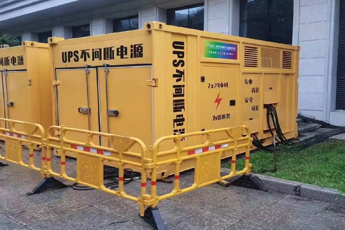 西区发电机租赁施工现场